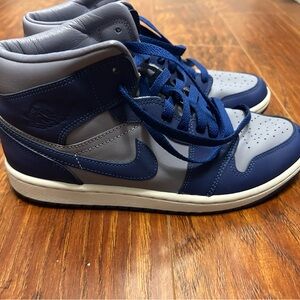 Women’s Purple and Gray High-Top Sneakers